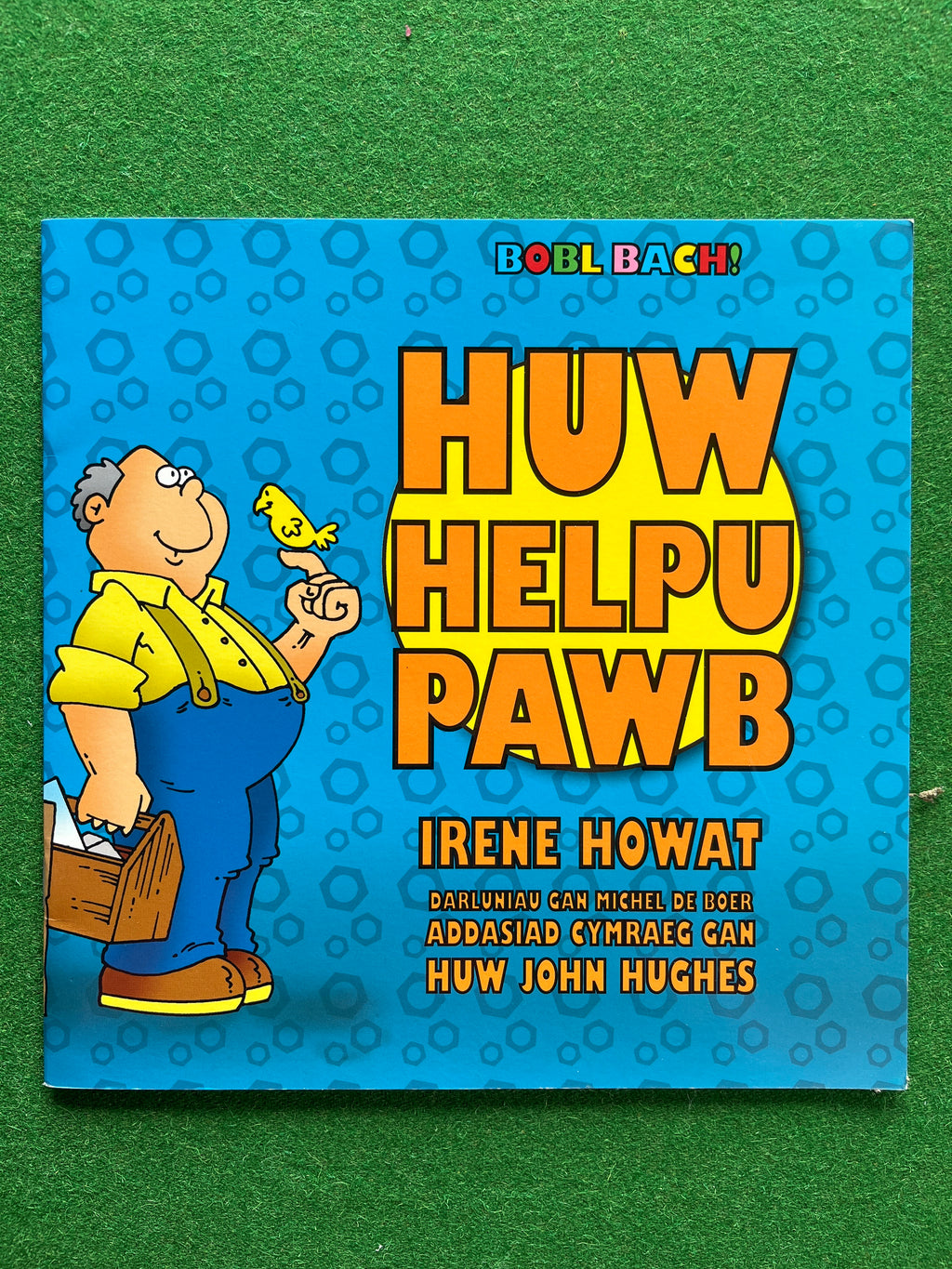 Bobl Bach! Huw helps everyone.